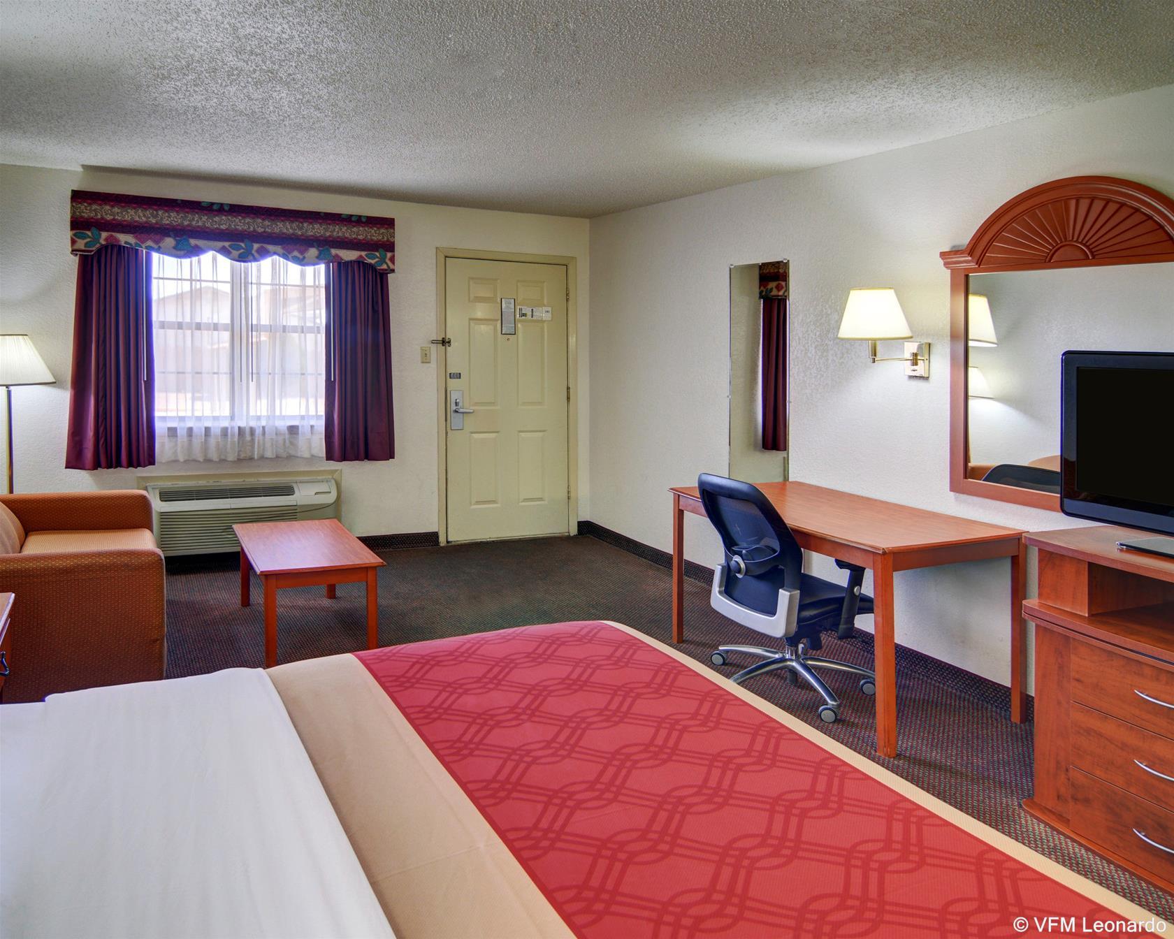 Super 8 By Wyndham Decatur Texas Hotel Bagian luar foto